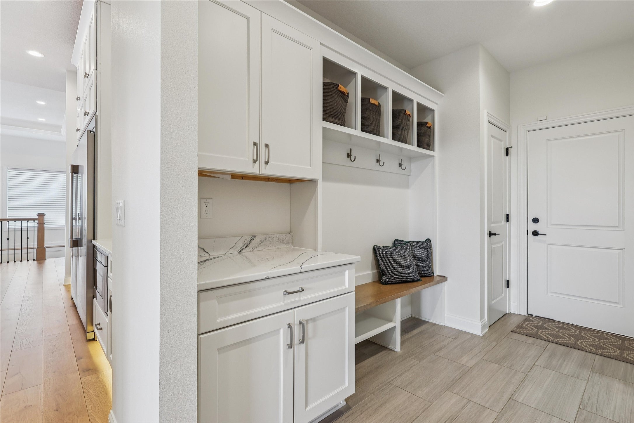 Clive, Iowa, 50325, United States, 4 Bedrooms Bedrooms, ,6 BathroomsBathrooms,Residential,Active,2006851