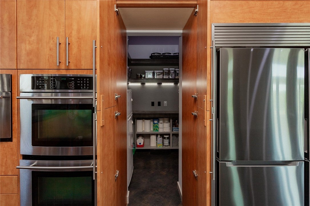 Van Meter, Iowa, 50261, United States, ,4 BathroomsBathrooms,Residential,Active,1757421