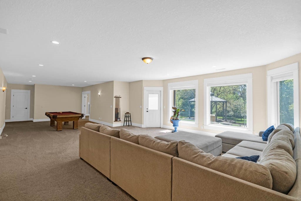 Ames, Iowa, 50014, United States, 6 Bedrooms Bedrooms, ,6 BathroomsBathrooms,Residential,Active,2014935