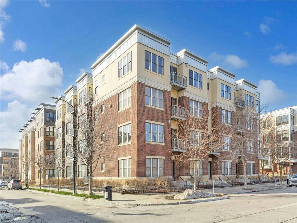 100 WATER ST APT 204, DES MOINES, IA 50309, photo 1 of 25