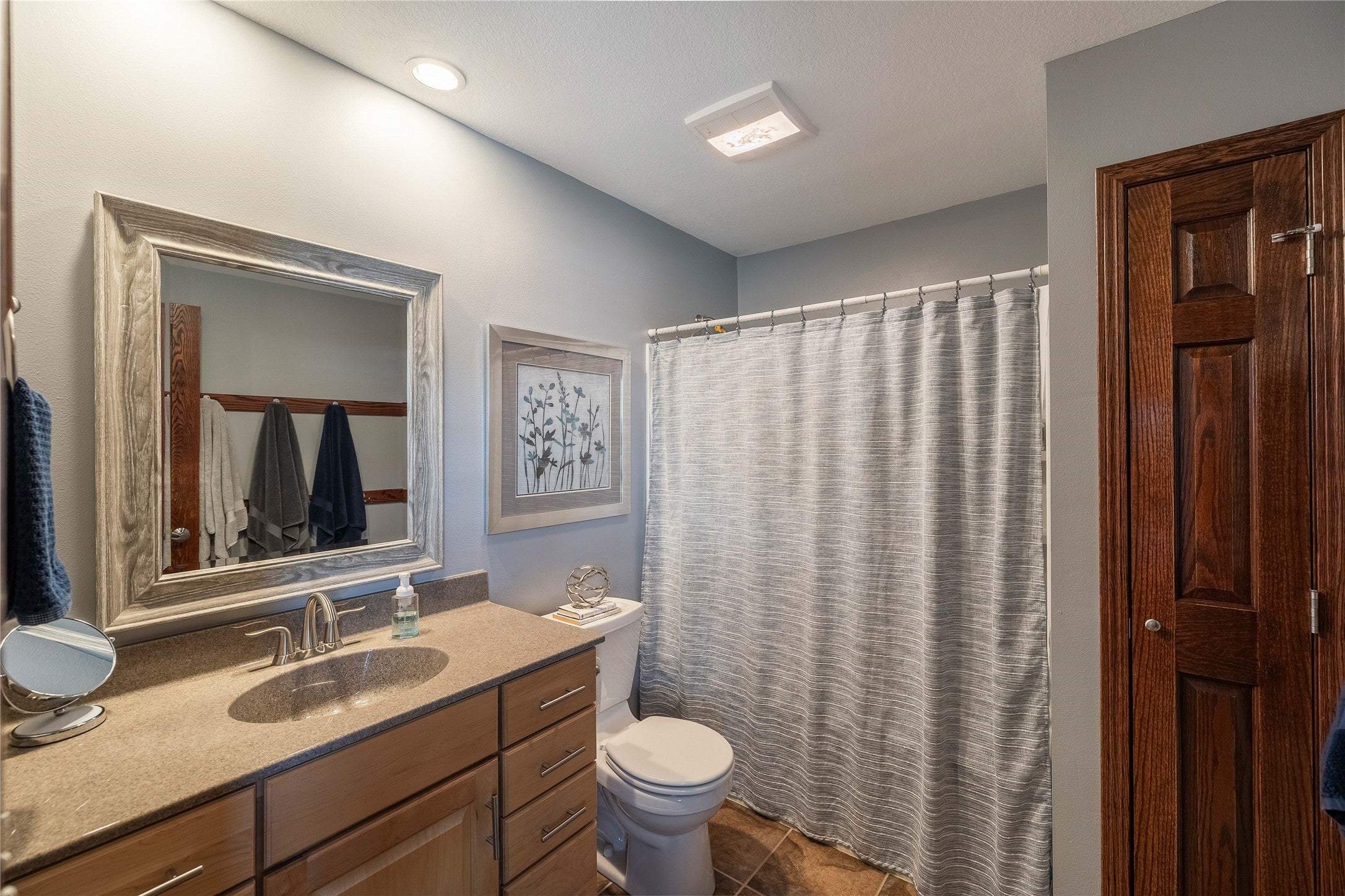 Madrid, Iowa, 50156, United States, 5 Bedrooms Bedrooms, ,6 BathroomsBathrooms,Residential,Active,1904744