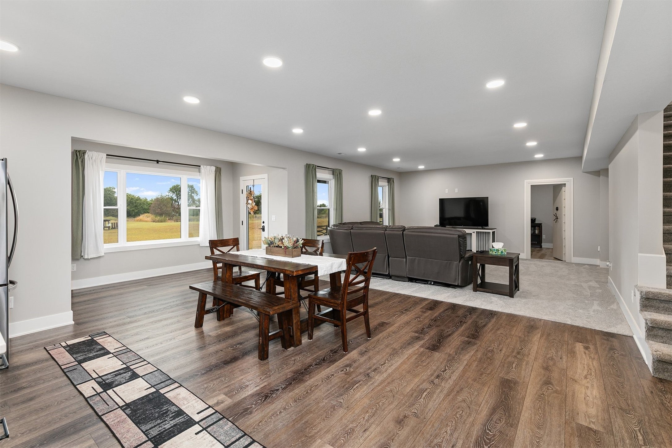 Redfield, Iowa, 50233, United States, 4 Bedrooms Bedrooms, ,3 BathroomsBathrooms,Residential,Active,1993624