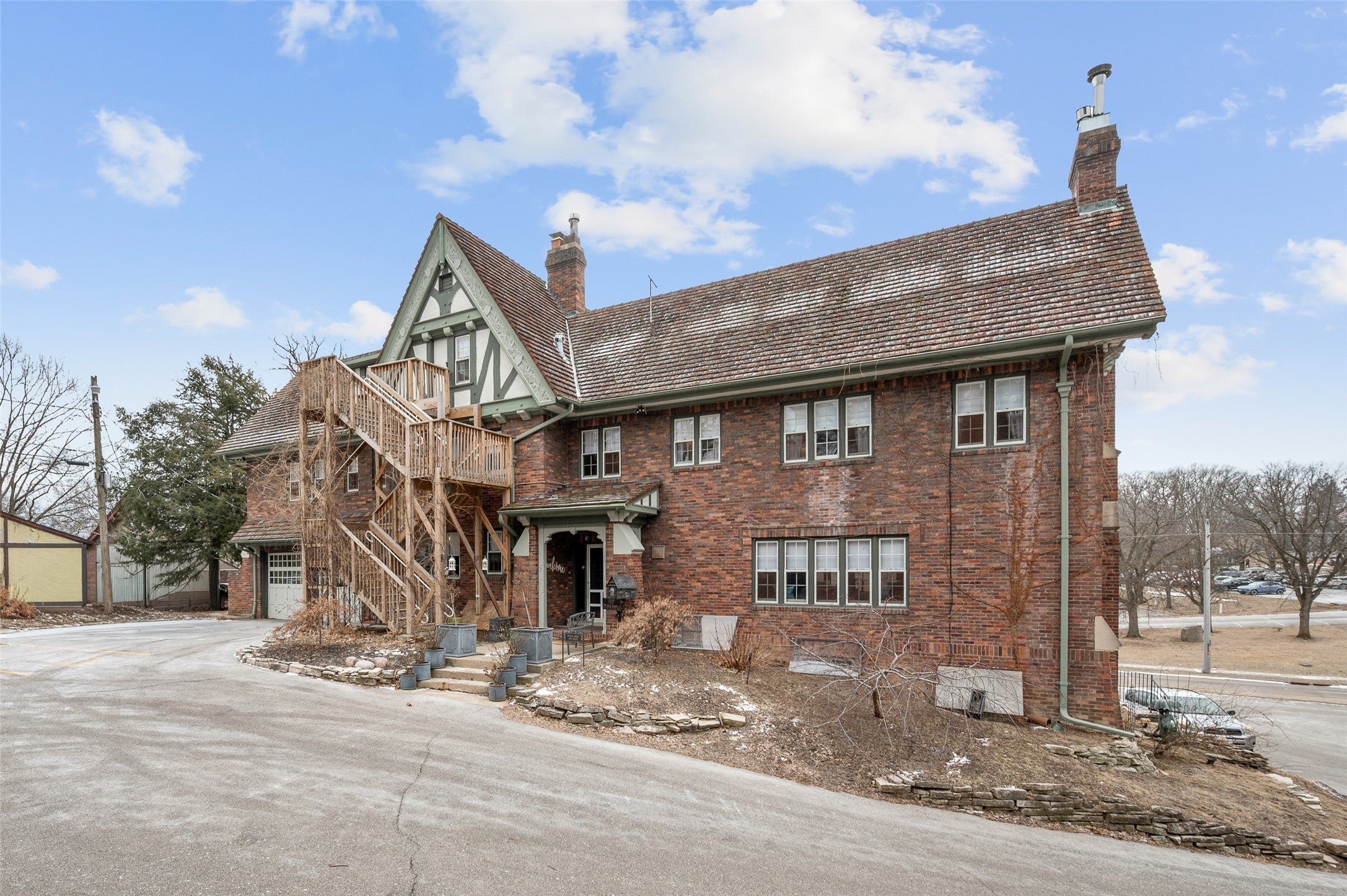 Des Moines, Iowa, 50312, United States, 7 Bedrooms Bedrooms, ,9 BathroomsBathrooms,Residential,Active,2014607