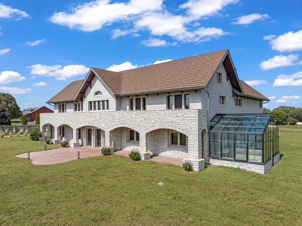 Johnston, Iowa, 50131, United States, 6 Bedrooms Bedrooms, ,8 BathroomsBathrooms,Residential,Active,1945305