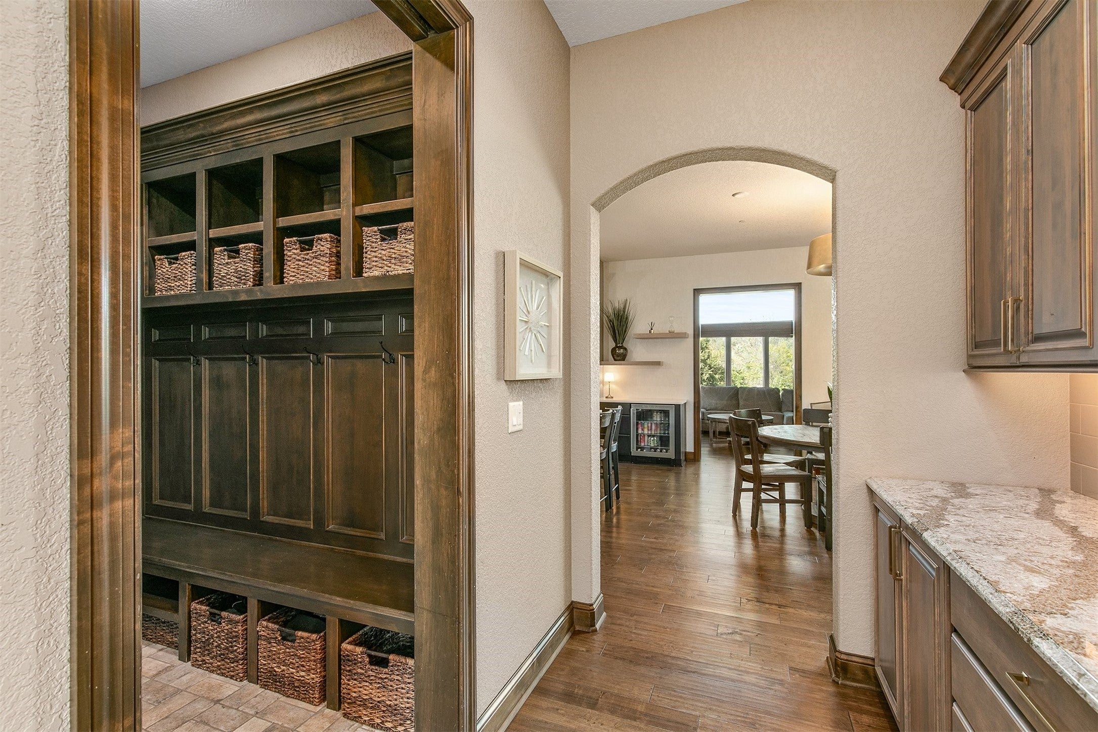 West Des Moines, Iowa, 50266, United States, 6 Bedrooms Bedrooms, ,5 BathroomsBathrooms,Residential,Active,1971022