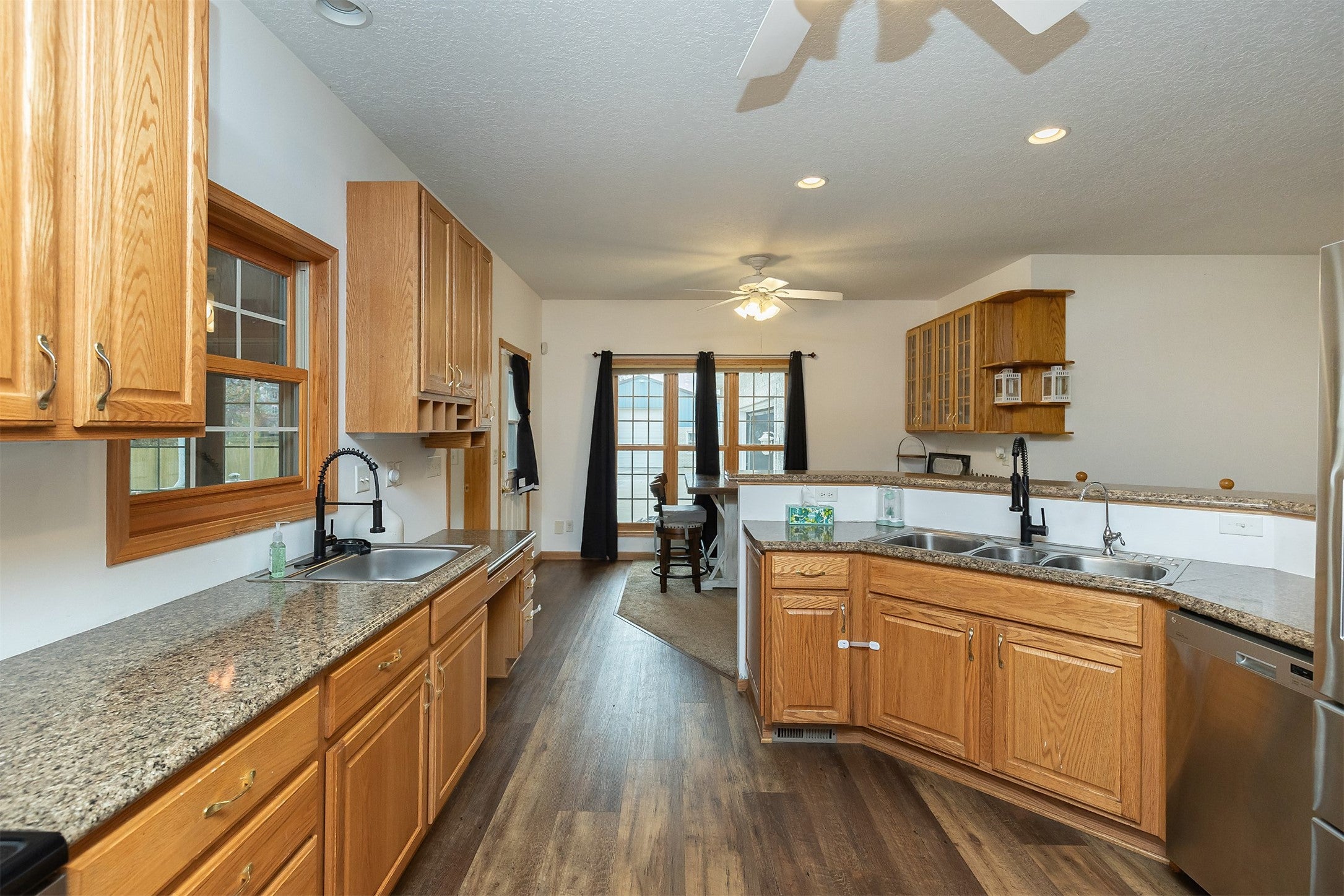 Johnston, Iowa, 50131, United States, 4 Bedrooms Bedrooms, ,3 BathroomsBathrooms,Residential,Active,1993960