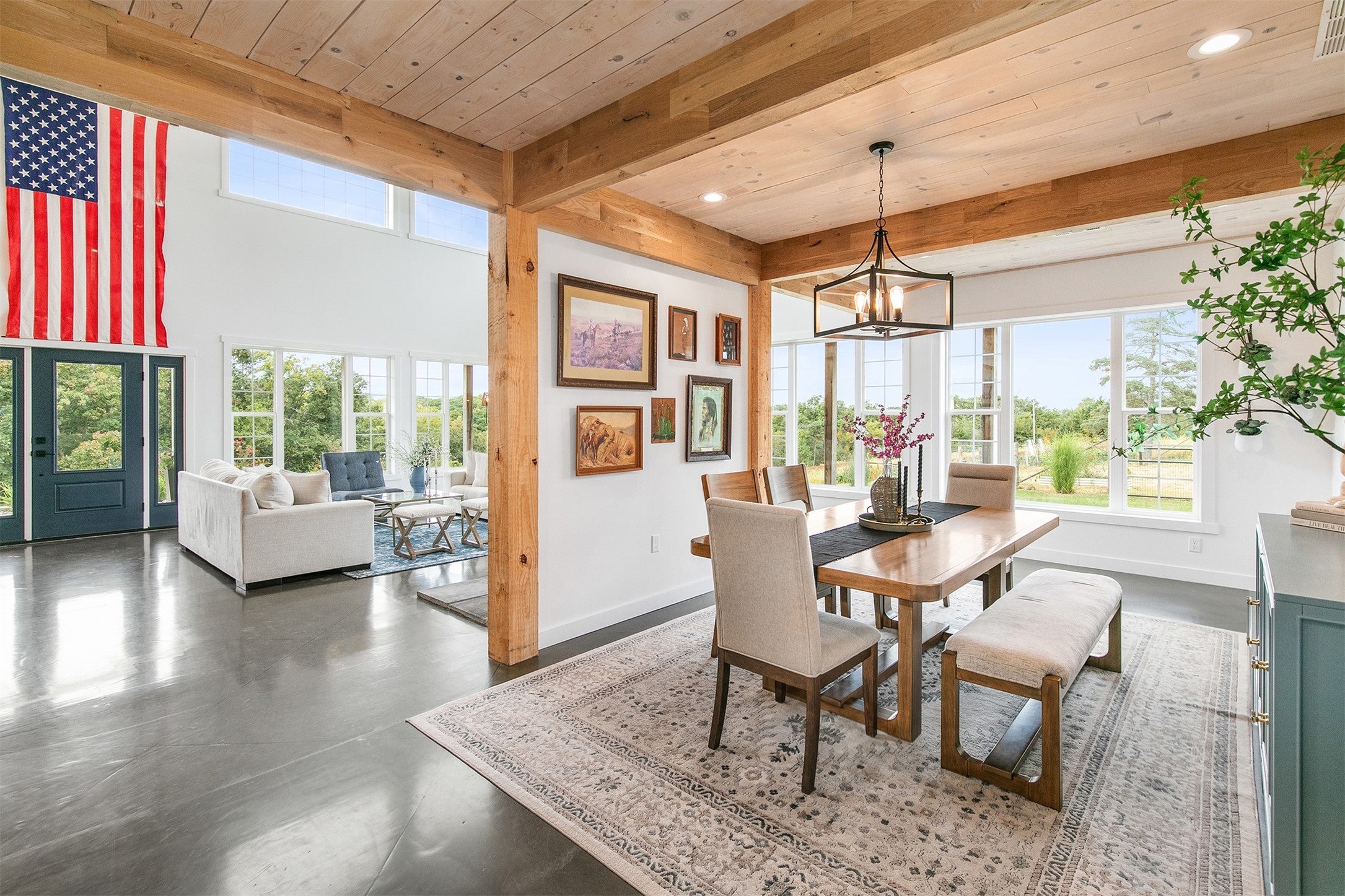 Winterset, Iowa, 50273, United States, 5 Bedrooms Bedrooms, ,5 BathroomsBathrooms,Residential,Active,1952277