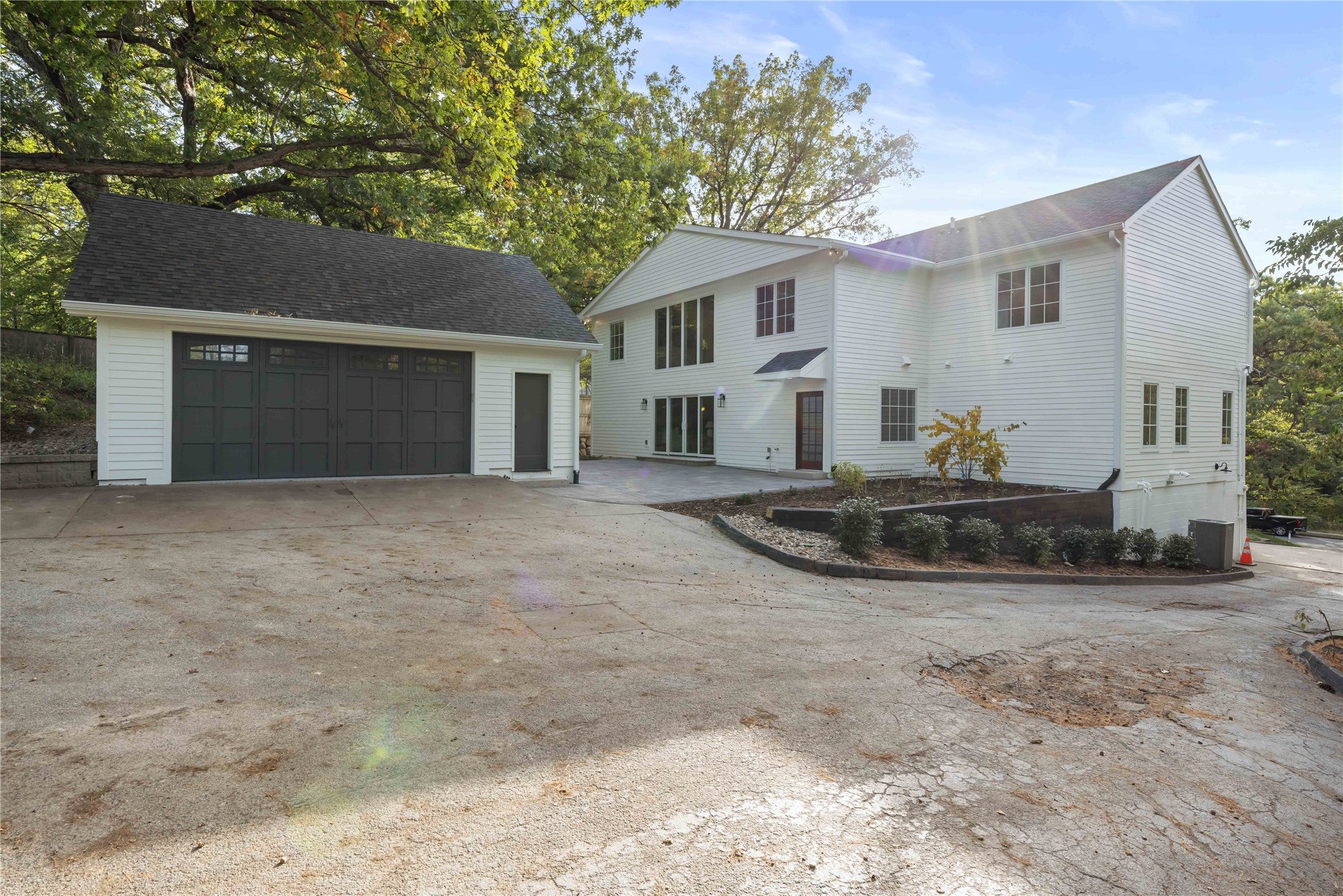 Des Moines, Iowa, 50312, United States, 5 Bedrooms Bedrooms, ,6 BathroomsBathrooms,Residential,Active,1963392