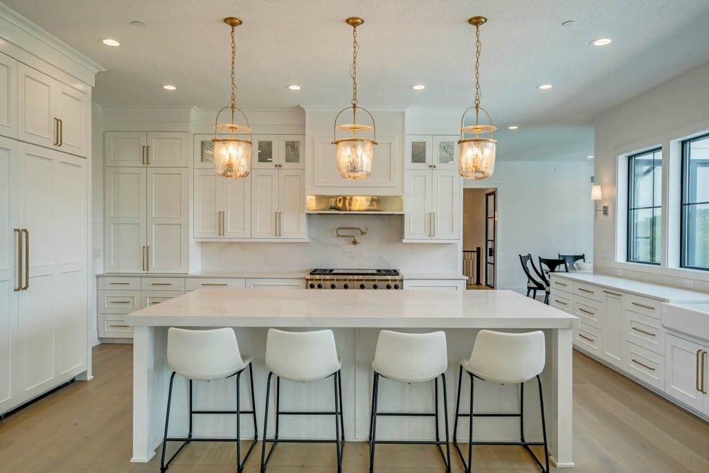 Clive, Iowa, 50325, United States, 5 Bedrooms Bedrooms, ,6 BathroomsBathrooms,Residential,Active,1909646