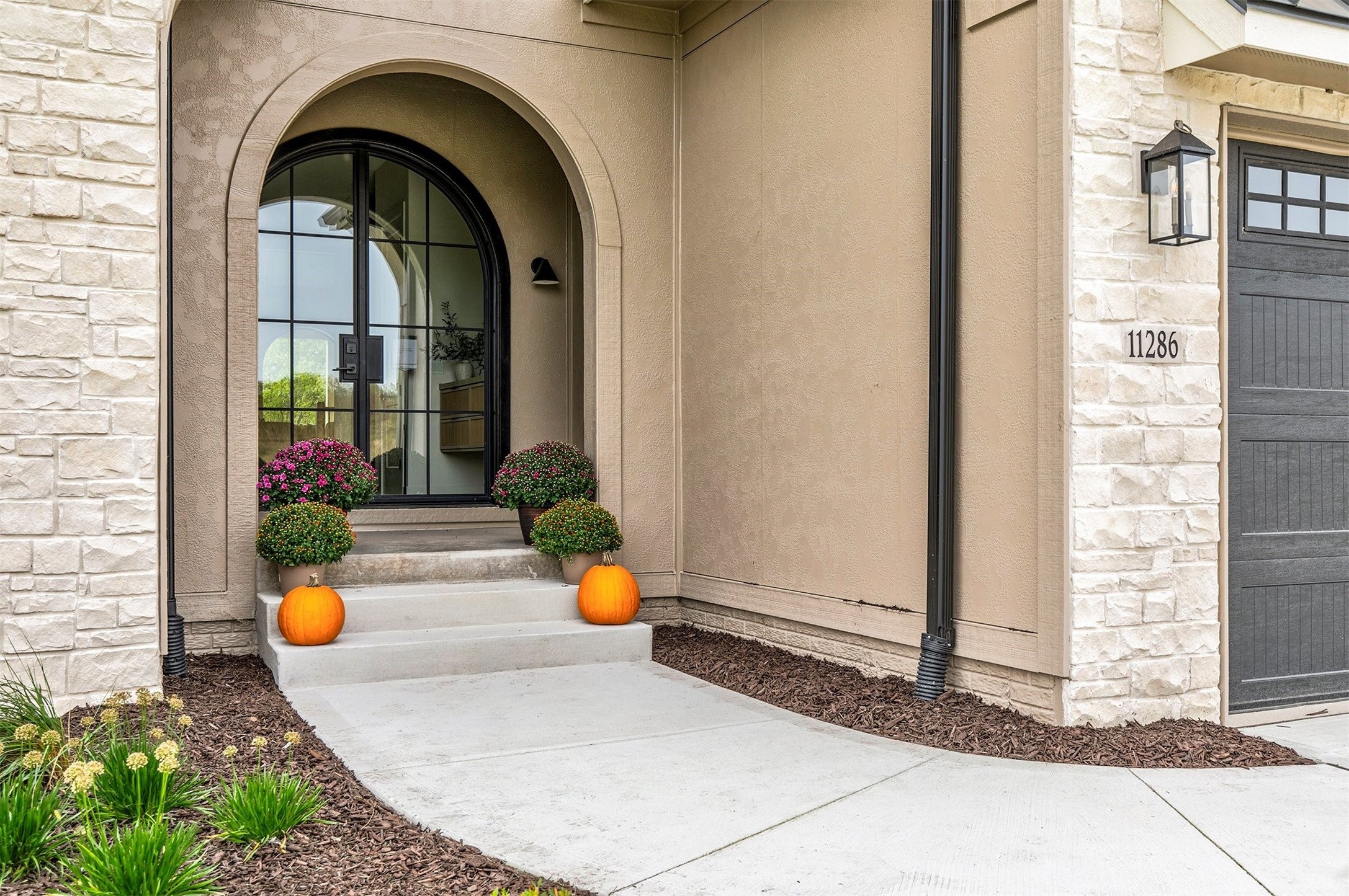 West Des Moines, Iowa, 50266, United States, 4 Bedrooms Bedrooms, ,5 BathroomsBathrooms,Residential,Active,1894164