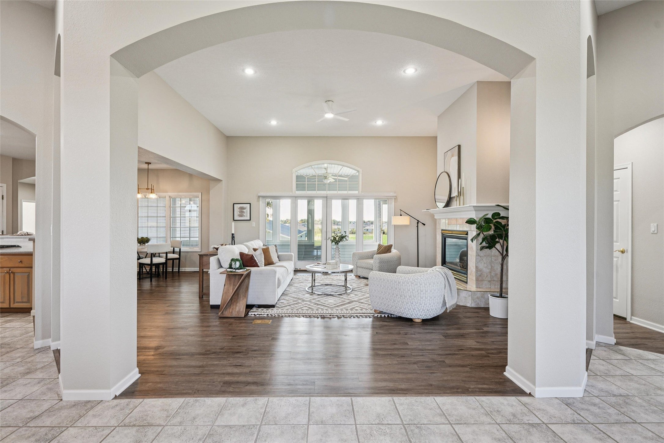 Granger, Iowa, 50109, United States, 3 Bedrooms Bedrooms, ,3 BathroomsBathrooms,Residential,Active,1968368