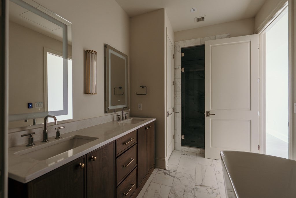 West Des Moines, Iowa, 50266, United States, 3 Bedrooms Bedrooms, ,4 BathroomsBathrooms,Residential,Active,2007324