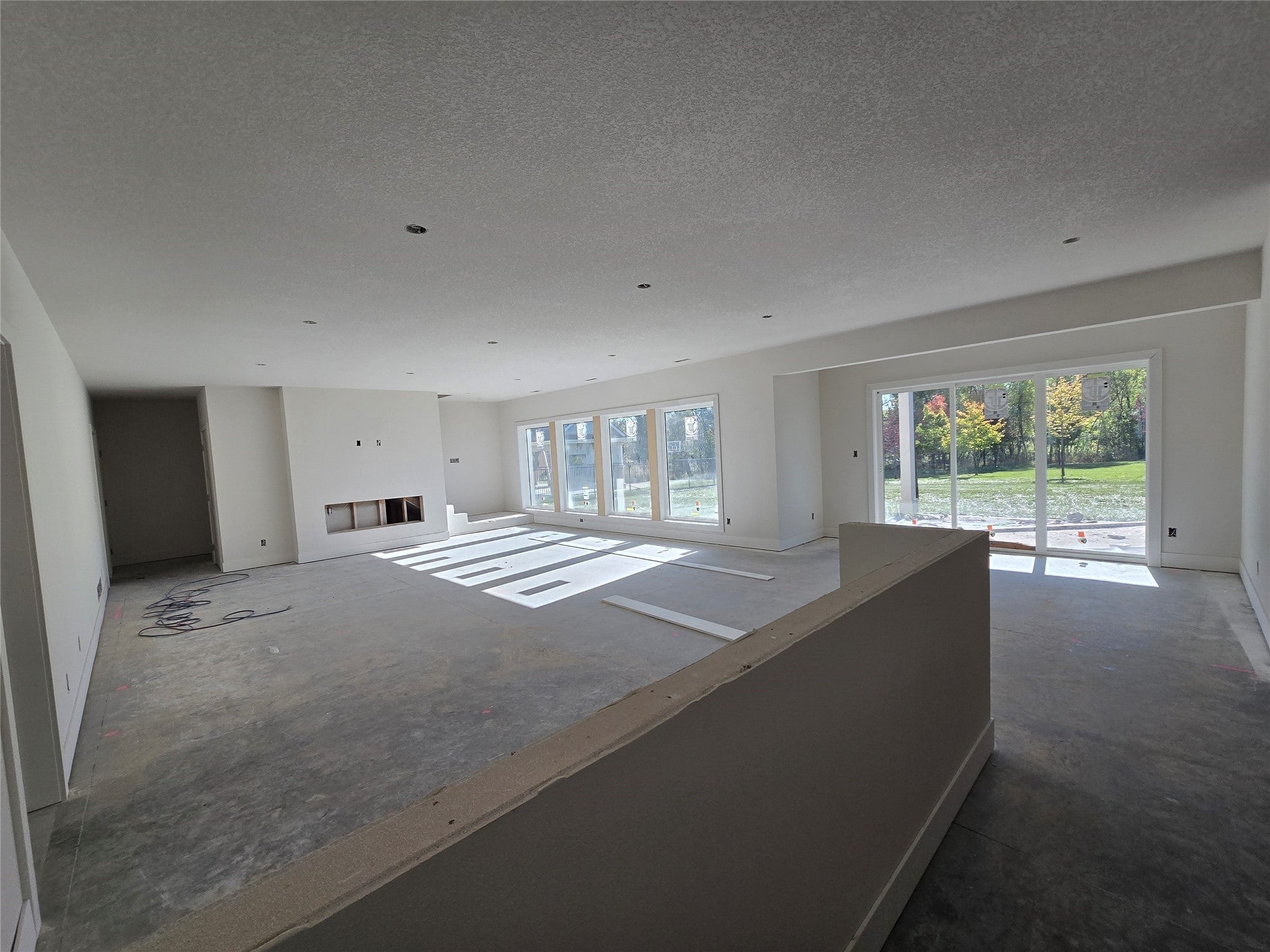 Urbandale, Iowa, 50323, United States, 6 Bedrooms Bedrooms, ,6 BathroomsBathrooms,Residential,Active,1869122