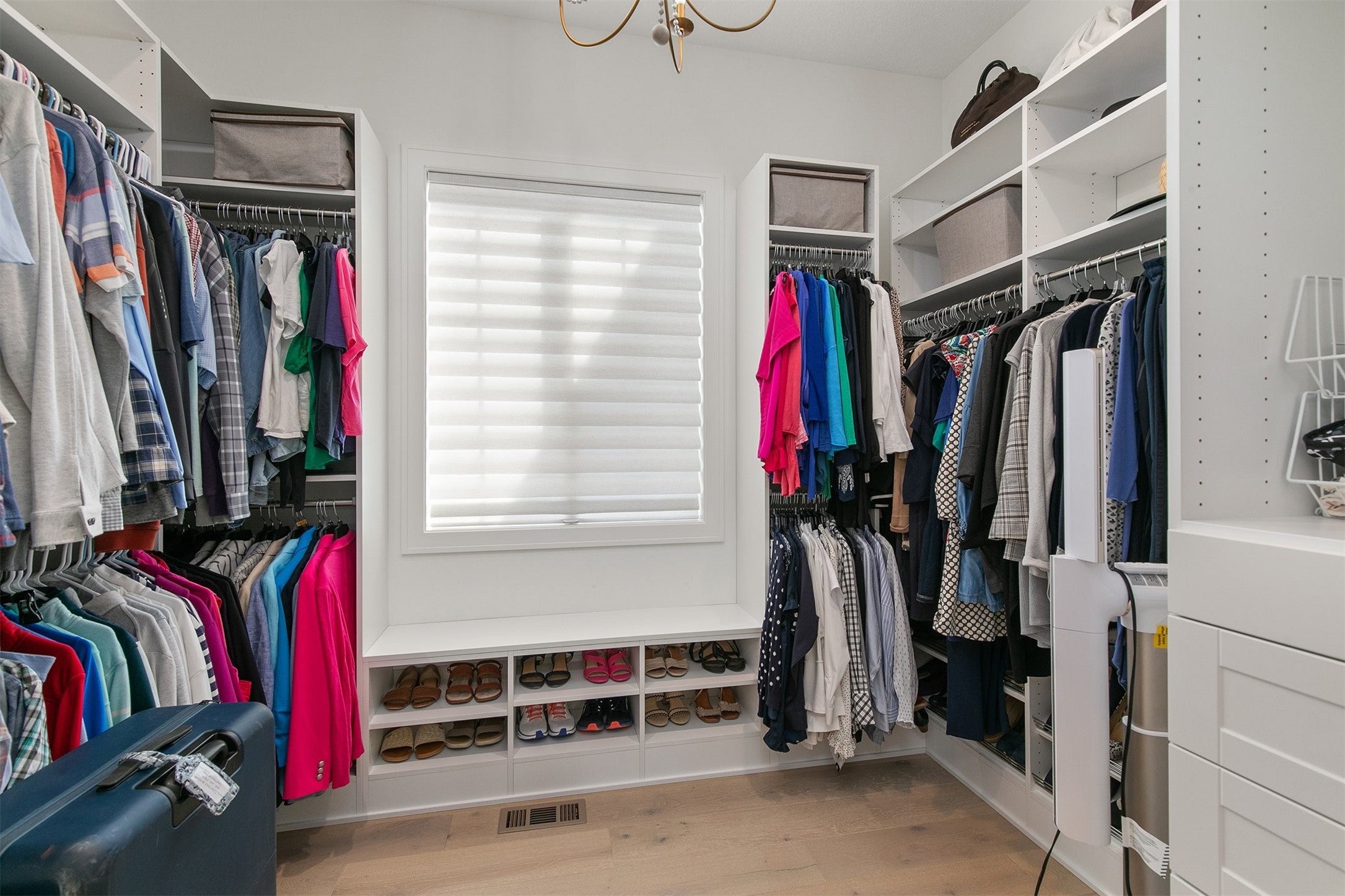 Clive, Iowa, 50325, United States, 6 Bedrooms Bedrooms, ,6 BathroomsBathrooms,Residential,Active,2007070