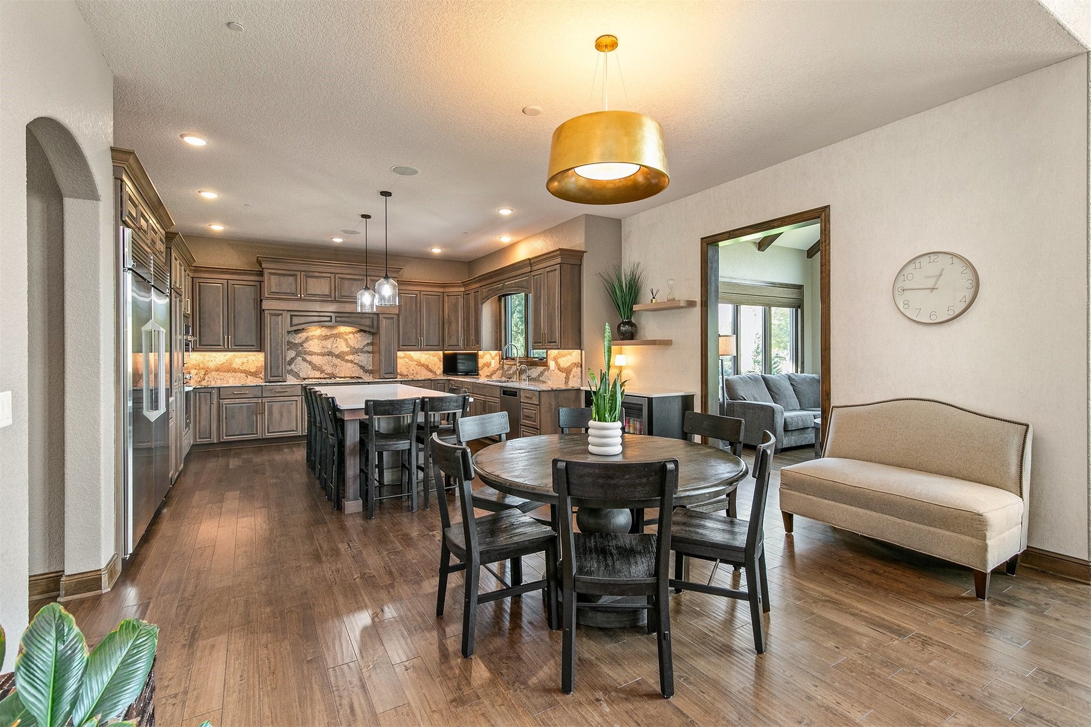 West Des Moines, Iowa, 50266, United States, 6 Bedrooms Bedrooms, ,5 BathroomsBathrooms,Residential,Active,1971022