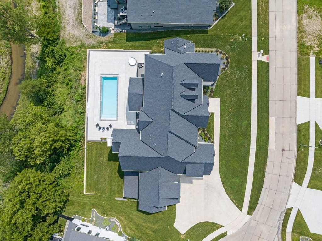 Clive, Iowa, 50325, United States, 5 Bedrooms Bedrooms, ,6 BathroomsBathrooms,Residential,Active,1909646