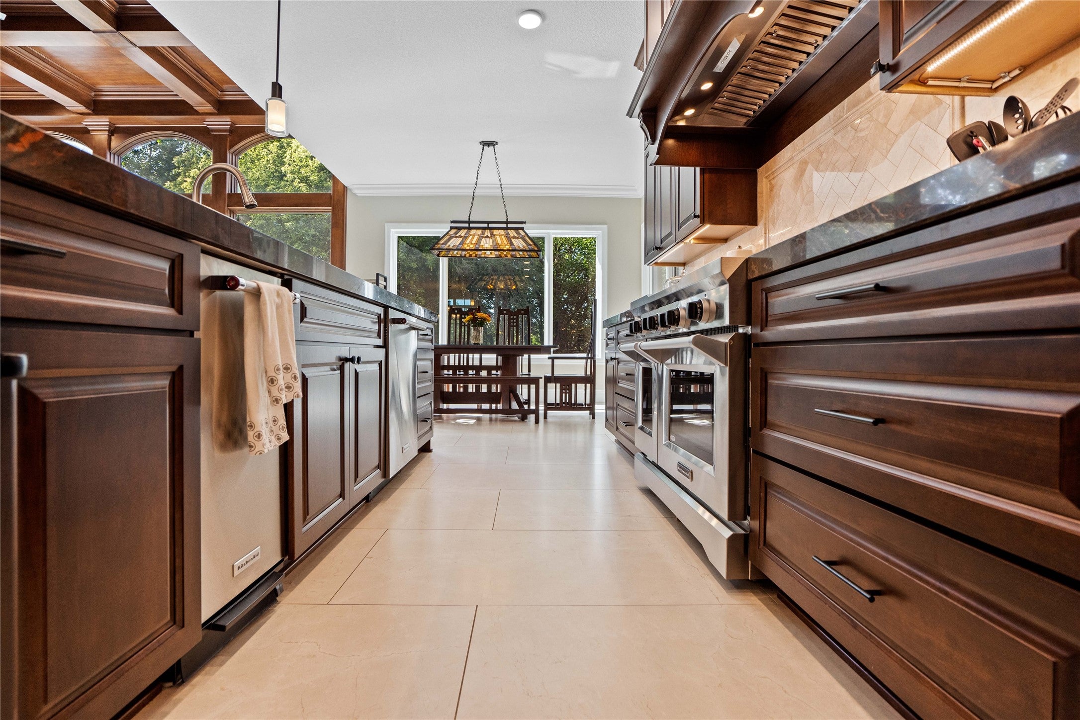 Urbandale, Iowa, 50323, United States, 2 Bedrooms Bedrooms, ,3 BathroomsBathrooms,Residential,Active,1973363