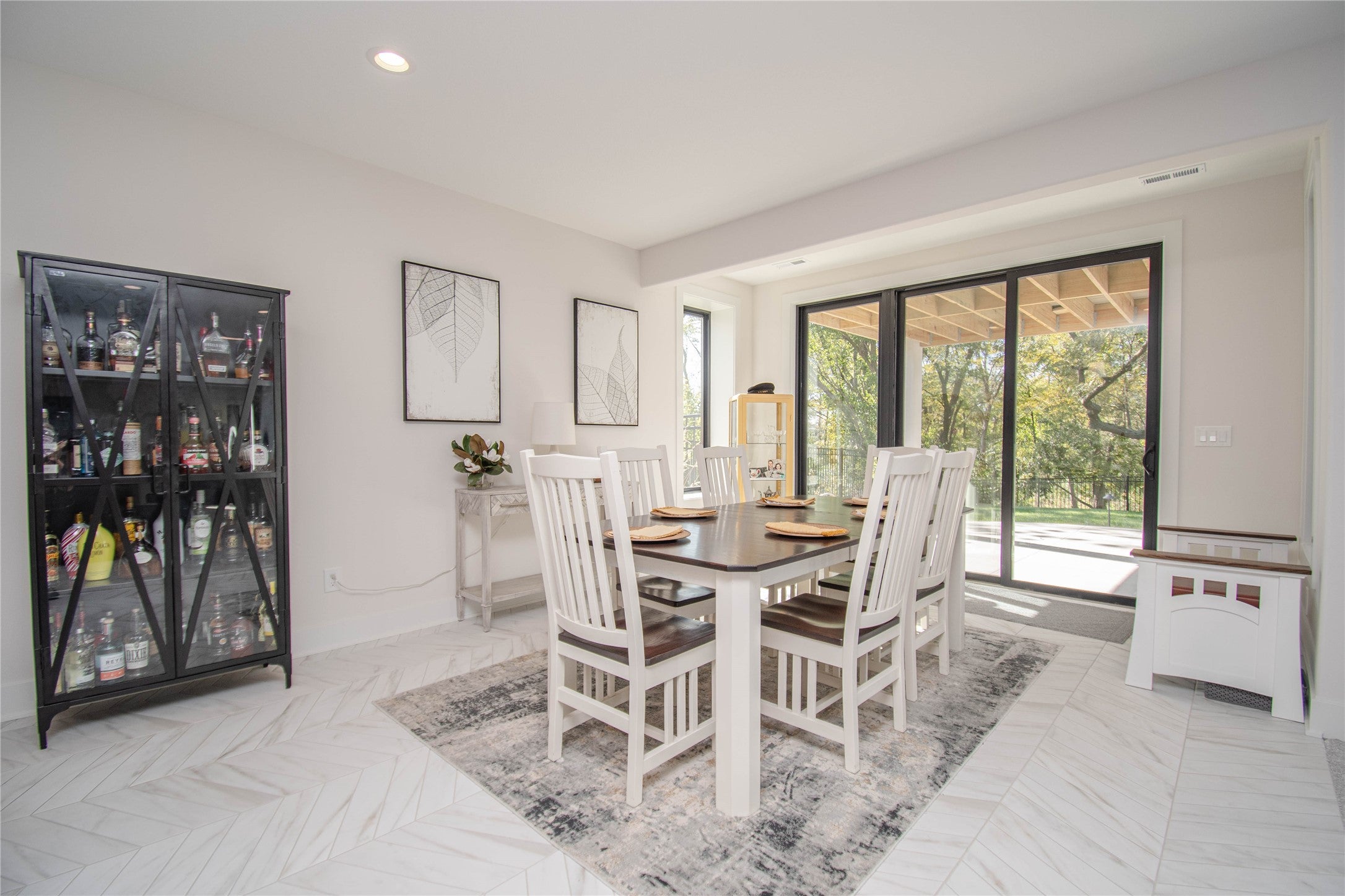 Clive, Iowa, 50325, United States, 4 Bedrooms Bedrooms, ,5 BathroomsBathrooms,Residential,Active,1964297