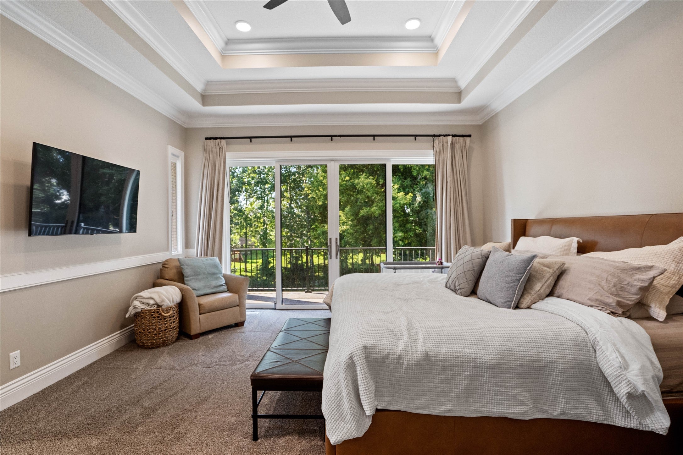 Urbandale, Iowa, 50323, United States, 5 Bedrooms Bedrooms, ,6 BathroomsBathrooms,Residential,Active,2030589