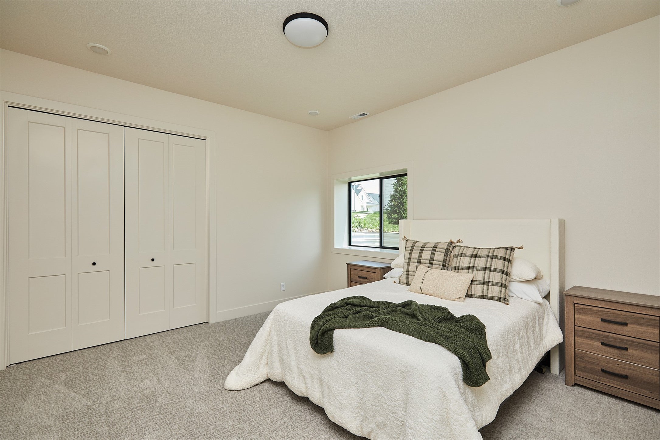 West Des Moines, Iowa, 50266, United States, 4 Bedrooms Bedrooms, ,5 BathroomsBathrooms,Residential,Active,1894164