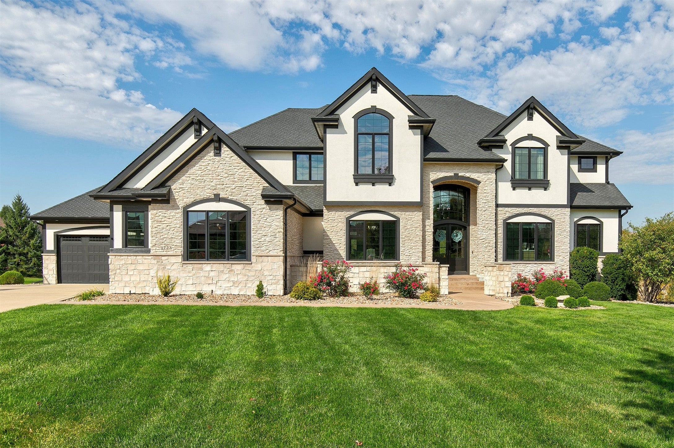 West Des Moines, Iowa, 50266, United States, 6 Bedrooms Bedrooms, ,5 BathroomsBathrooms,Residential,Active,2010205