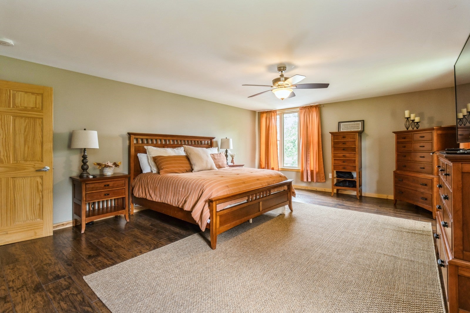 Montezuma, Iowa, 50171, United States, 8 Bedrooms Bedrooms, ,5 BathroomsBathrooms,Residential,Active,1829914