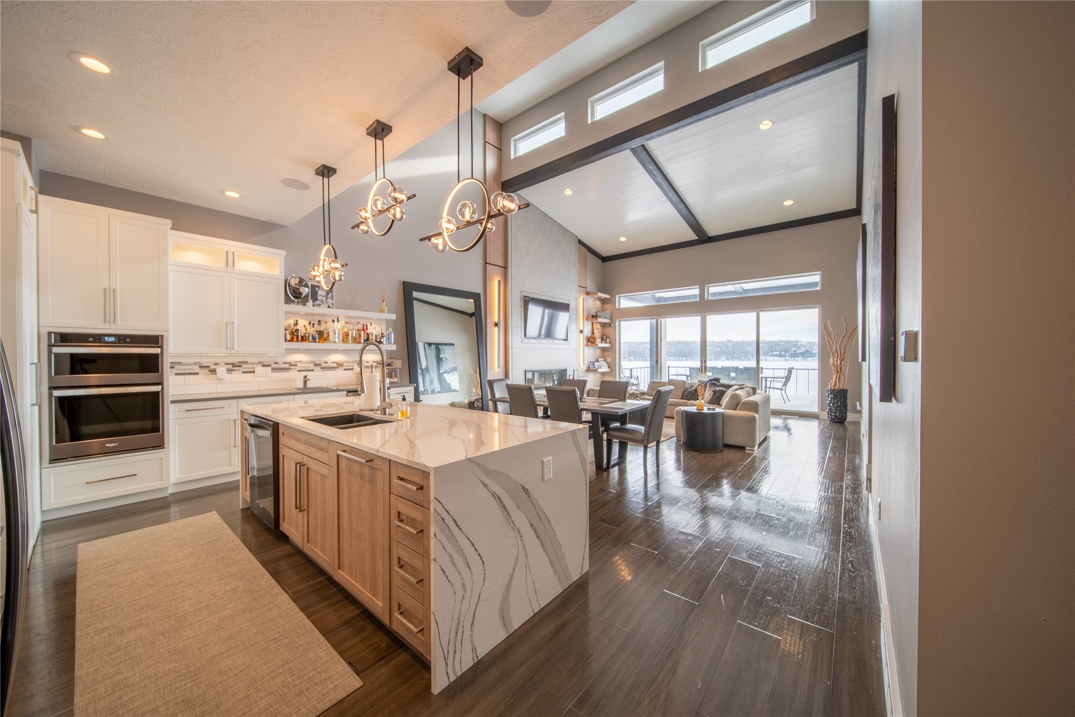 Spirit Lake, Iowa, 51360, United States, 7 Bedrooms Bedrooms, ,6 BathroomsBathrooms,Residential,Active,2007135