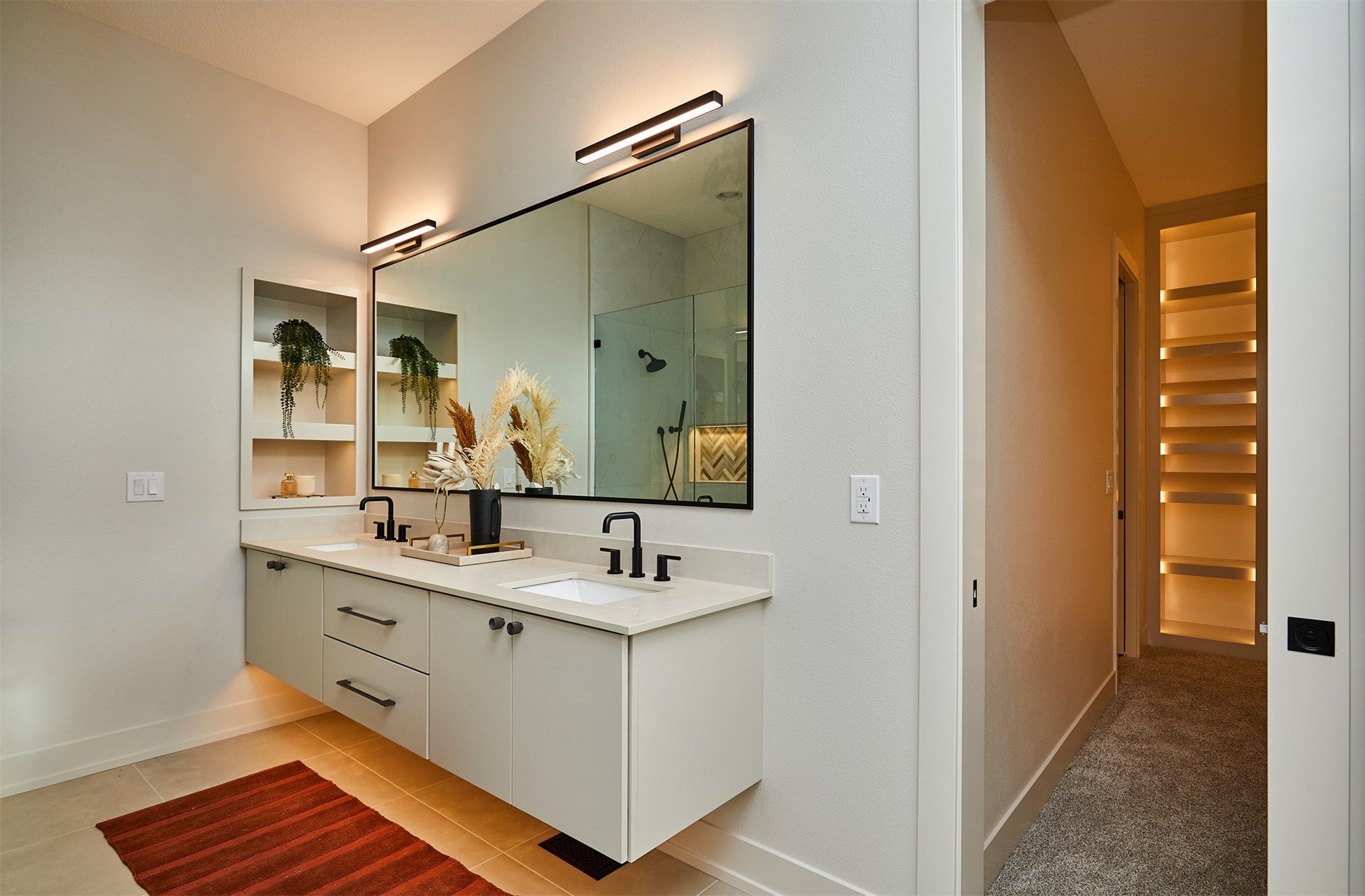 Johnston, Iowa, 50131, United States, 6 Bedrooms Bedrooms, ,3 BathroomsBathrooms,Residential,Active,1943777