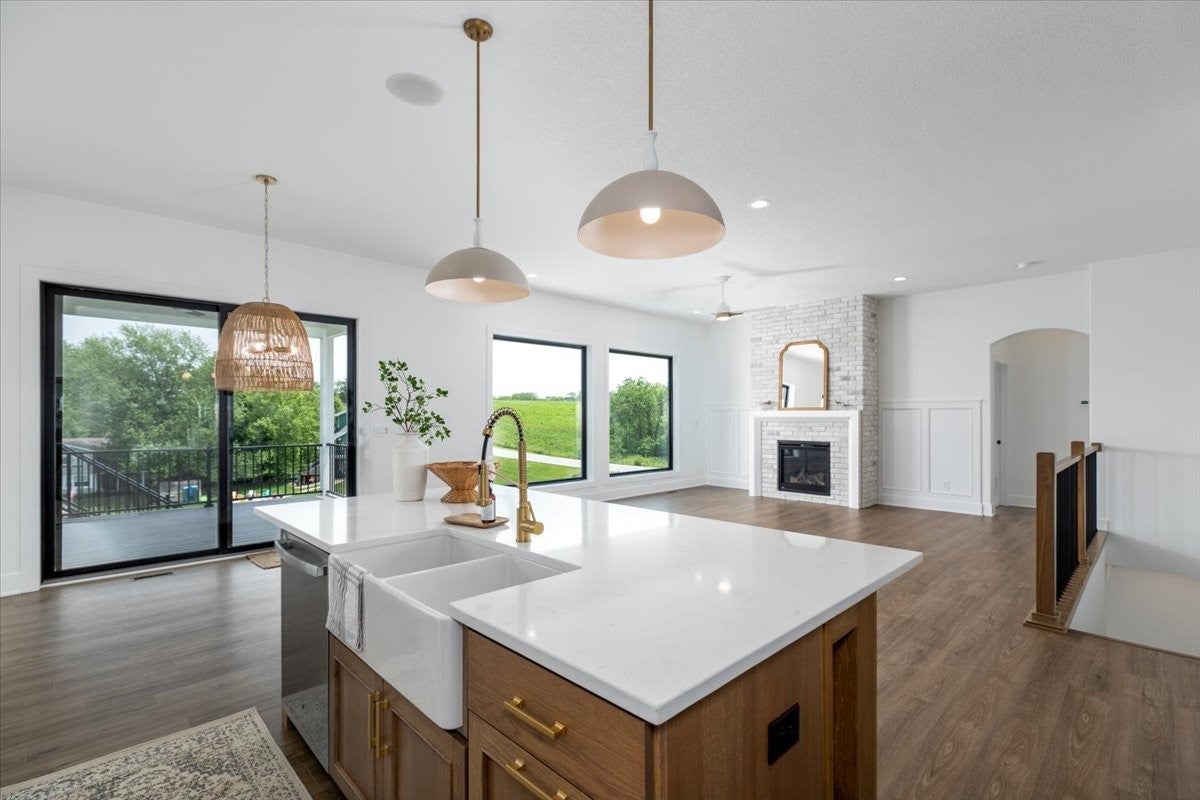 Ellston, Iowa, 50074, United States, 5 Bedrooms Bedrooms, ,3 BathroomsBathrooms,Residential,Active,1742141