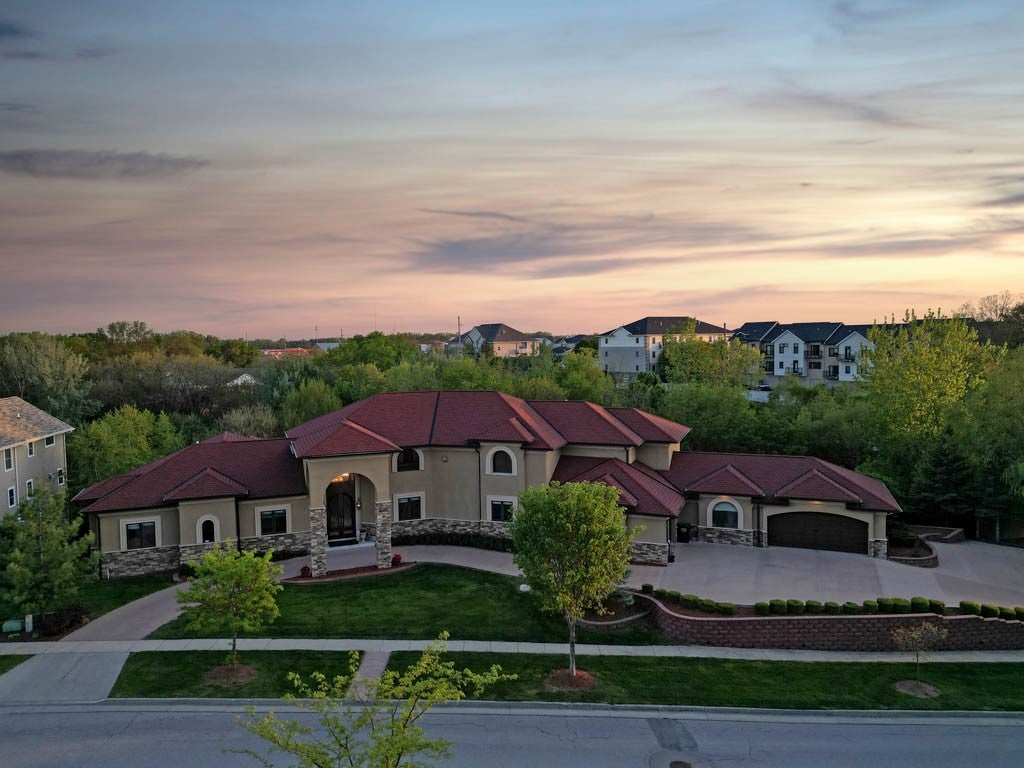 Ames, Iowa, 50014, United States, 6 Bedrooms Bedrooms, ,6 BathroomsBathrooms,Residential,Active,2014935