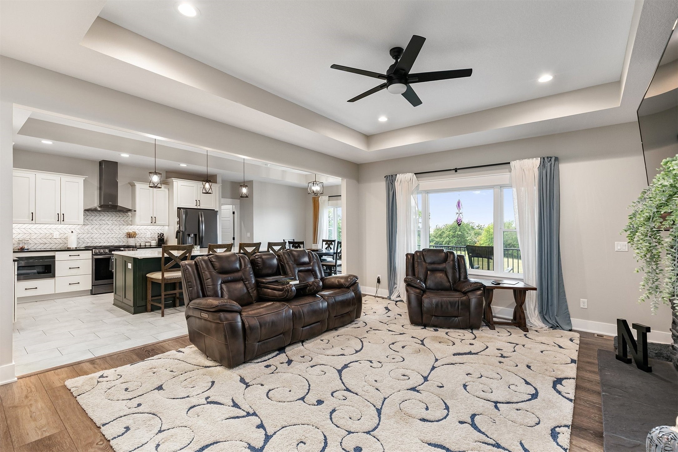 Redfield, Iowa, 50233, United States, 4 Bedrooms Bedrooms, ,3 BathroomsBathrooms,Residential,Active,1993624