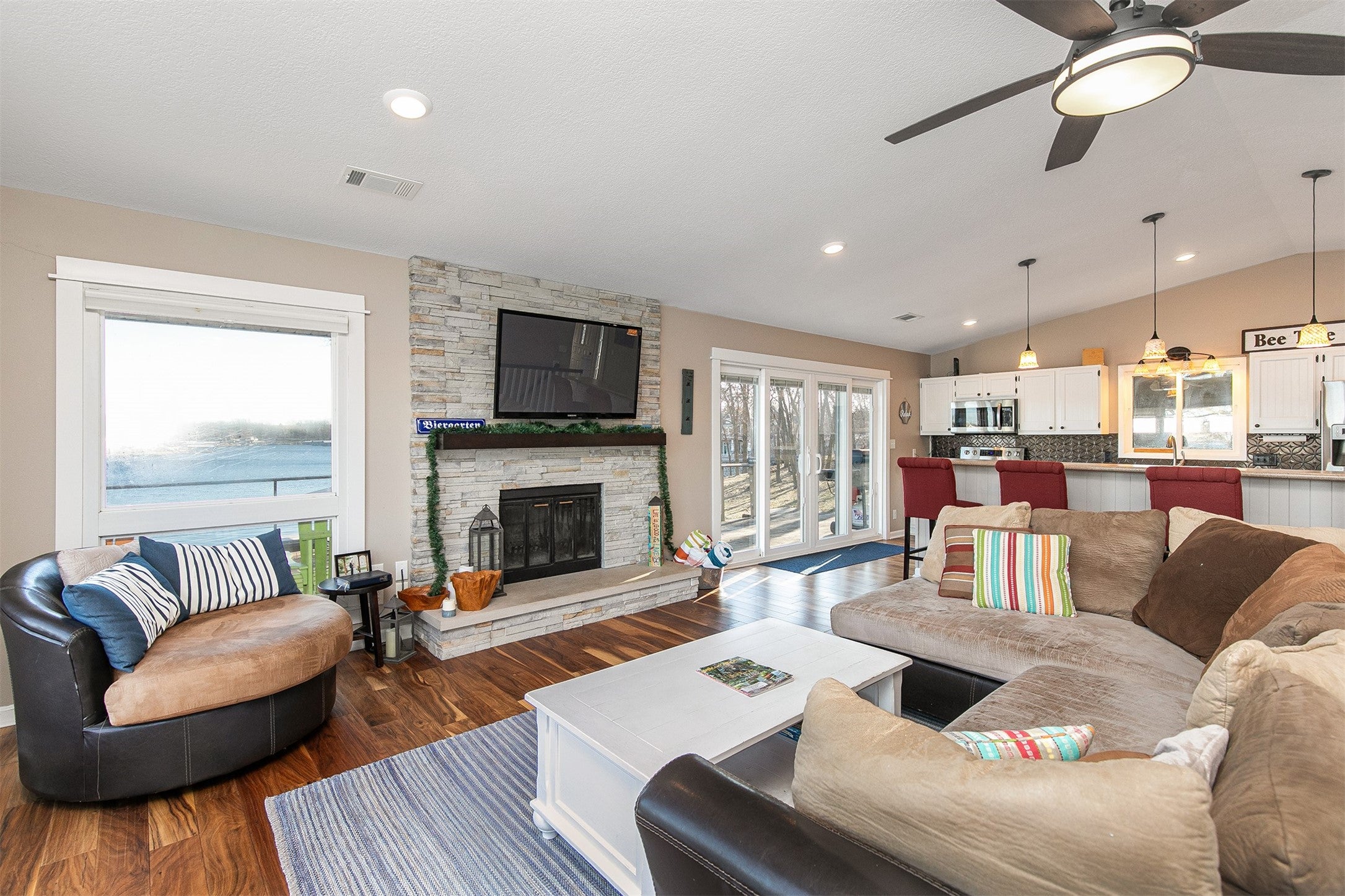 Ellston, Iowa, 50074, United States, 4 Bedrooms Bedrooms, ,3 BathroomsBathrooms,Residential,Active,1742148