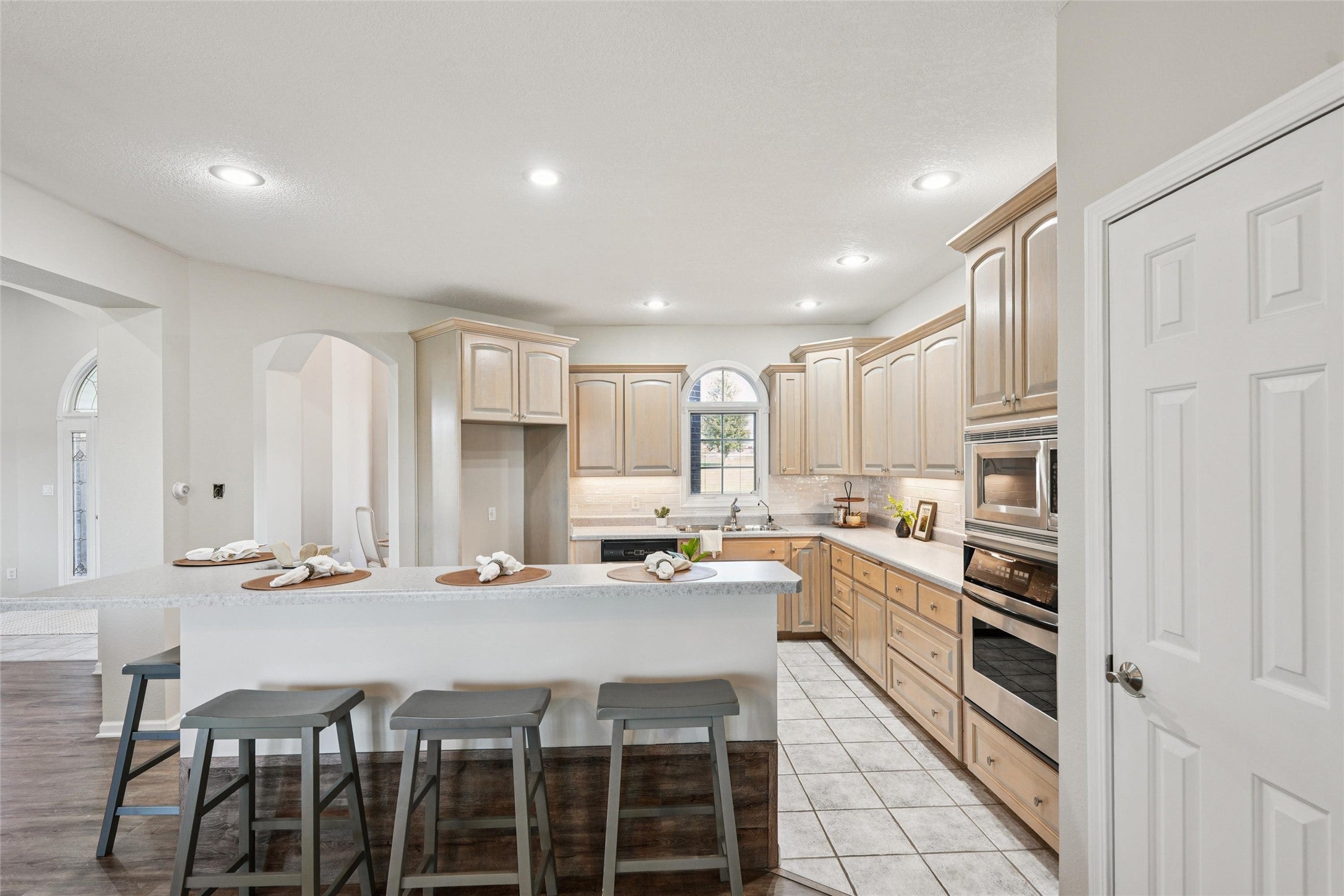 Granger, Iowa, 50109, United States, 3 Bedrooms Bedrooms, ,3 BathroomsBathrooms,Residential,Active,1968368