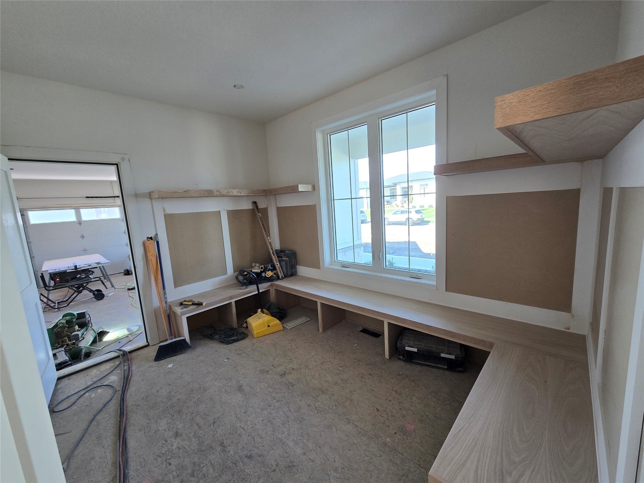 Urbandale, Iowa, 50323, United States, 6 Bedrooms Bedrooms, ,6 BathroomsBathrooms,Residential,Active,1914612