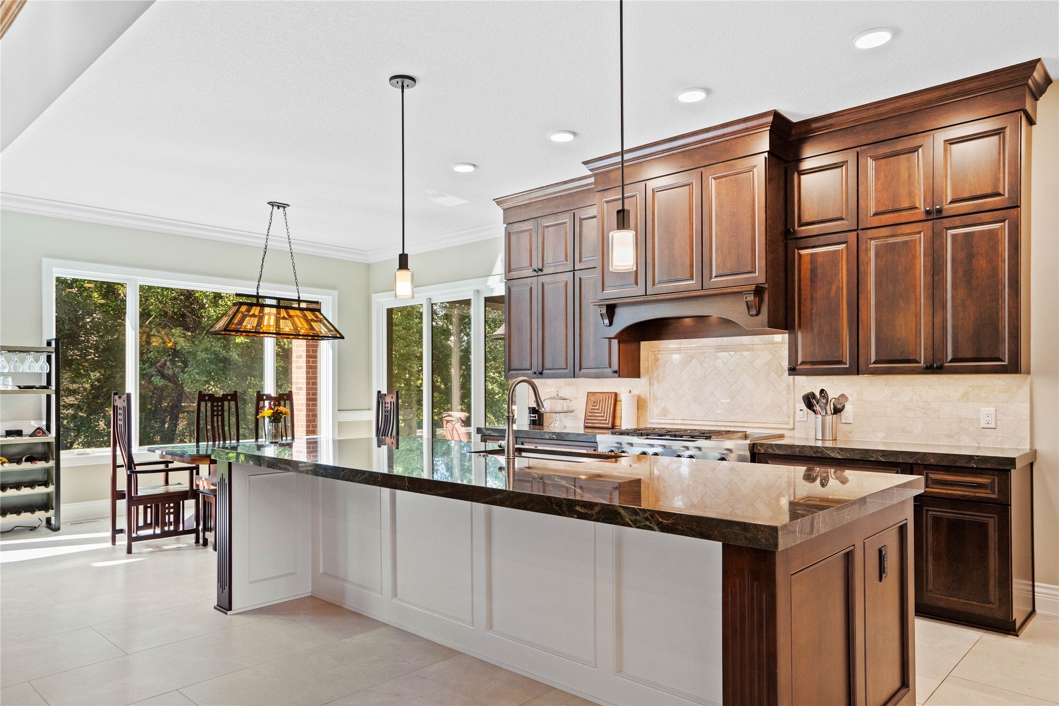 Urbandale, Iowa, 50323, United States, 2 Bedrooms Bedrooms, ,3 BathroomsBathrooms,Residential,Active,1973363