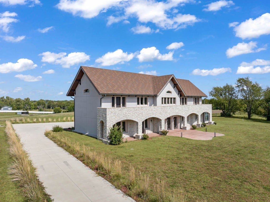 Johnston, Iowa, 50131, United States, 6 Bedrooms Bedrooms, ,8 BathroomsBathrooms,Residential,Active,1945305