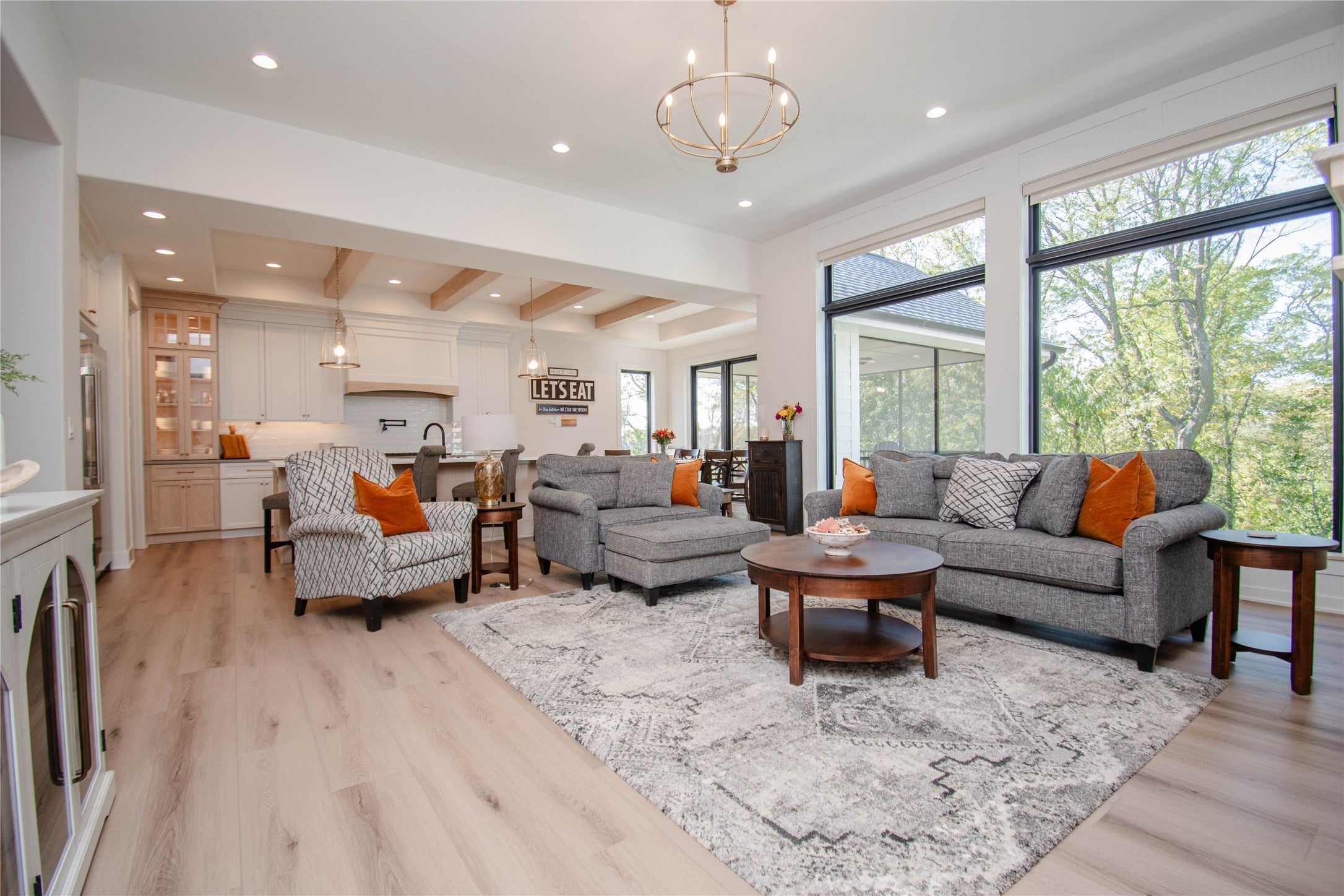 Clive, Iowa, 50325, United States, 4 Bedrooms Bedrooms, ,5 BathroomsBathrooms,Residential,Active,1964297