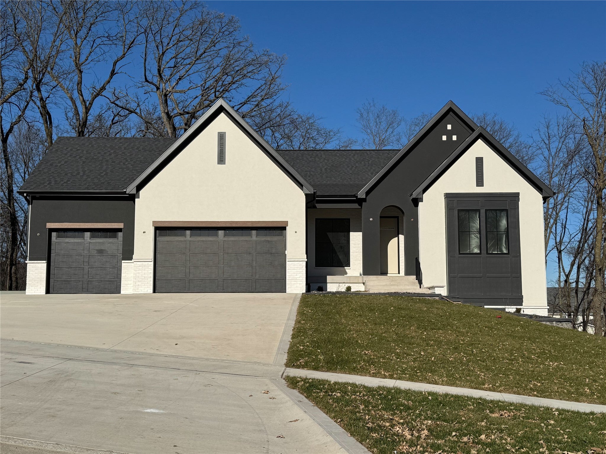 West Des Moines, Iowa, 50266, United States, 4 Bedrooms Bedrooms, ,4 BathroomsBathrooms,Residential,Active,2003556