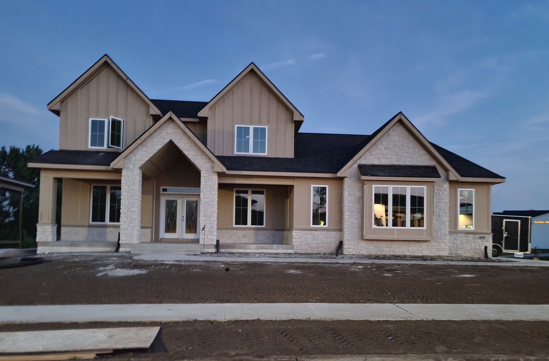 Urbandale, Iowa, 50323, United States, 6 Bedrooms Bedrooms, ,6 BathroomsBathrooms,Residential,Active,1914612