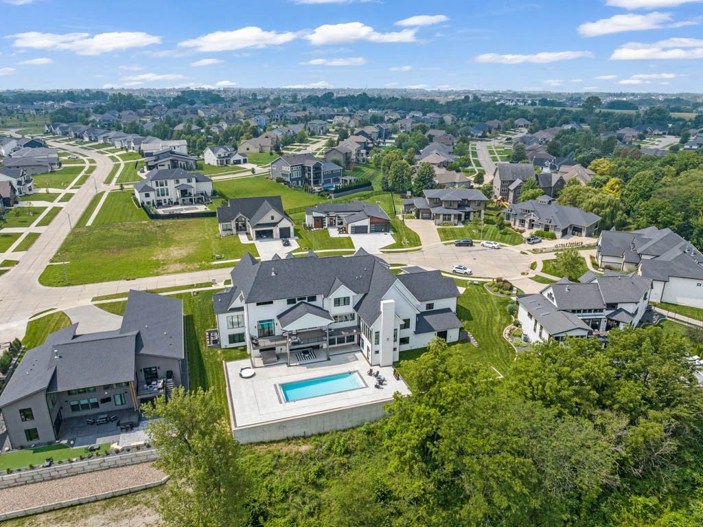 Clive, Iowa, 50325, United States, 5 Bedrooms Bedrooms, ,6 BathroomsBathrooms,Residential,Active,1909646