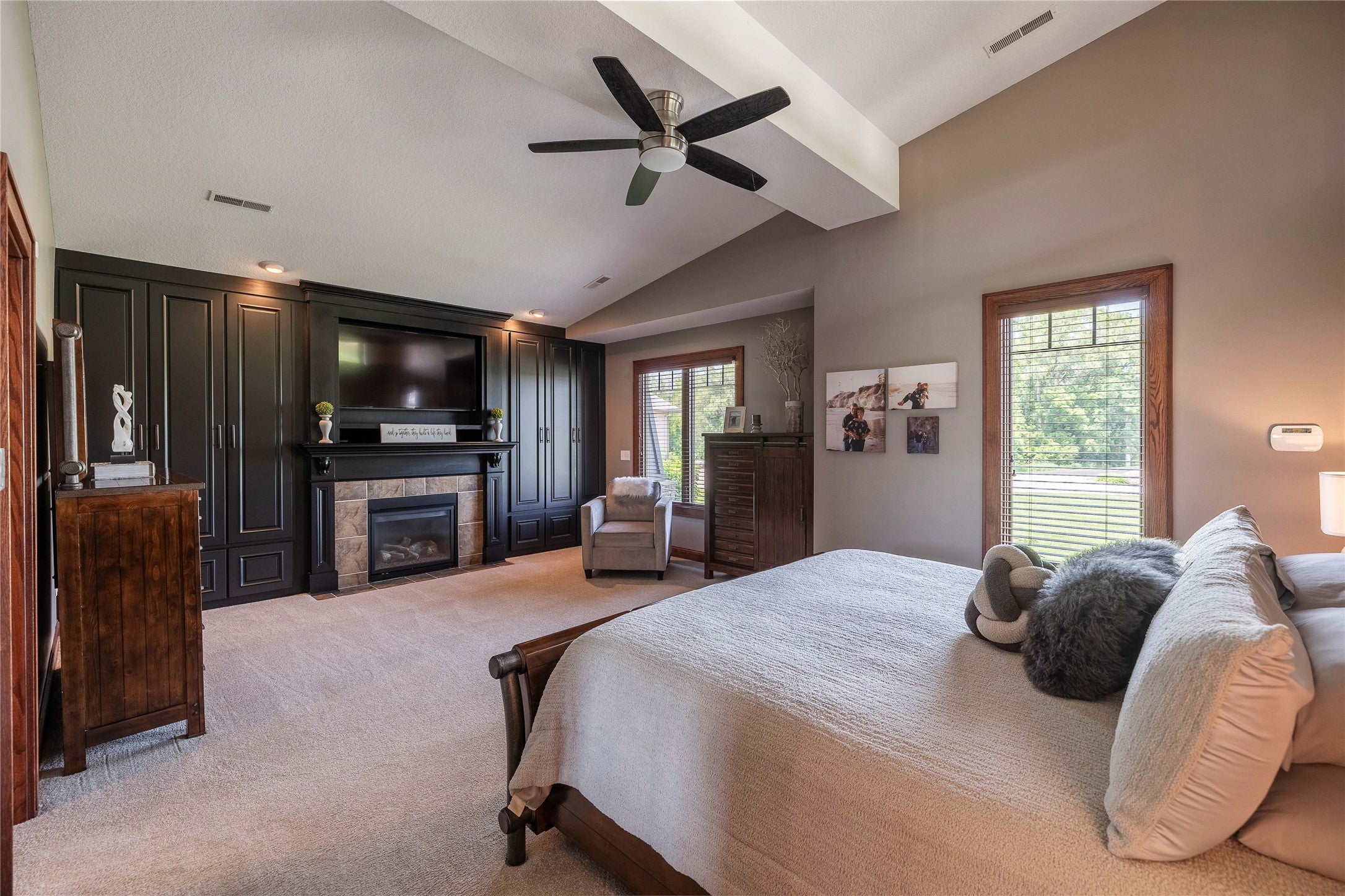 Madrid, Iowa, 50156, United States, 5 Bedrooms Bedrooms, ,6 BathroomsBathrooms,Residential,Active,1904744