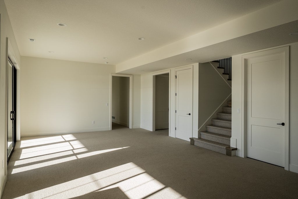 Ankeny, Iowa, 50021, United States, 4 Bedrooms Bedrooms, ,5 BathroomsBathrooms,Residential,Active,1951828