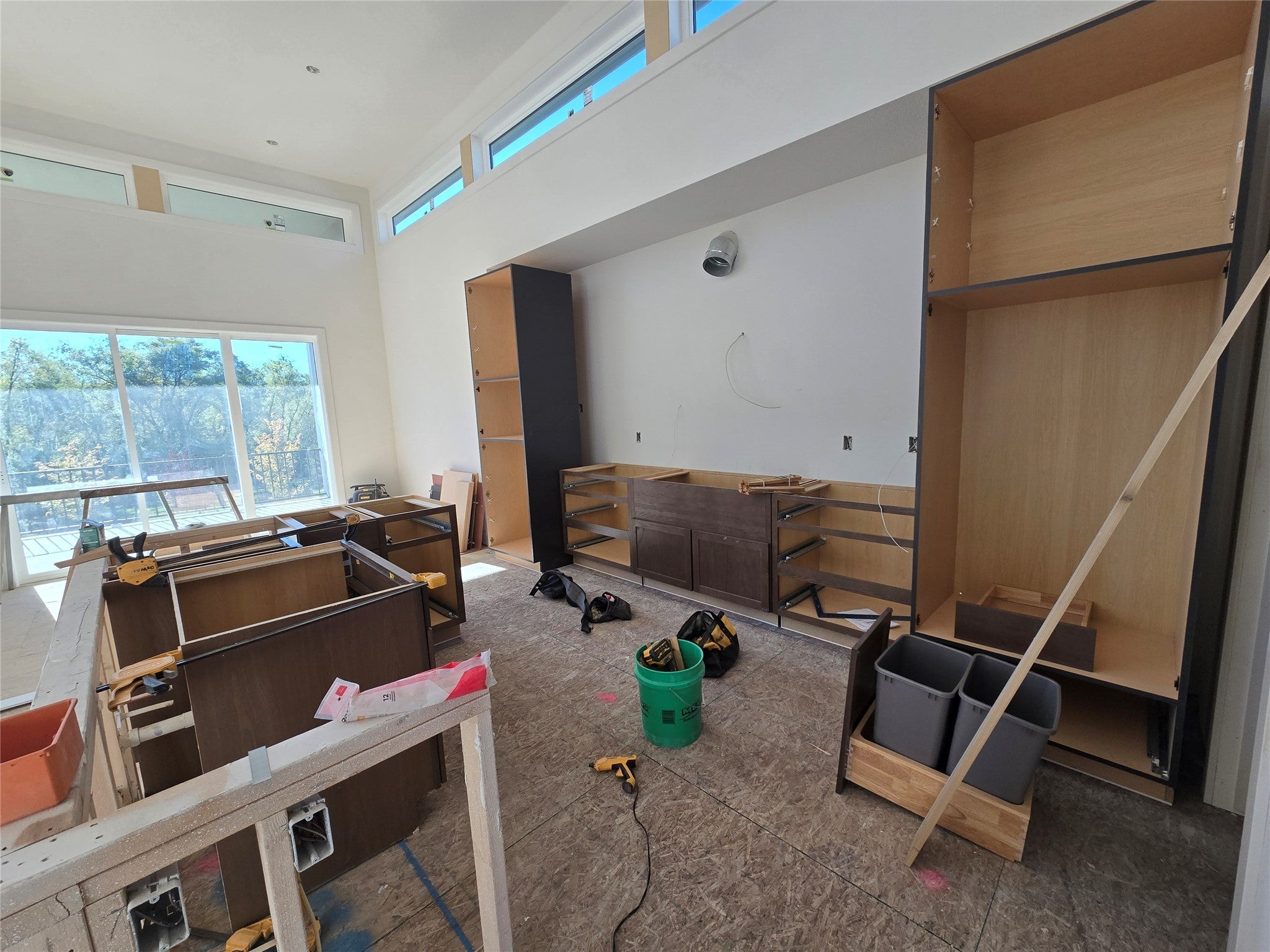 Urbandale, Iowa, 50323, United States, 6 Bedrooms Bedrooms, ,6 BathroomsBathrooms,Residential,Active,1869122