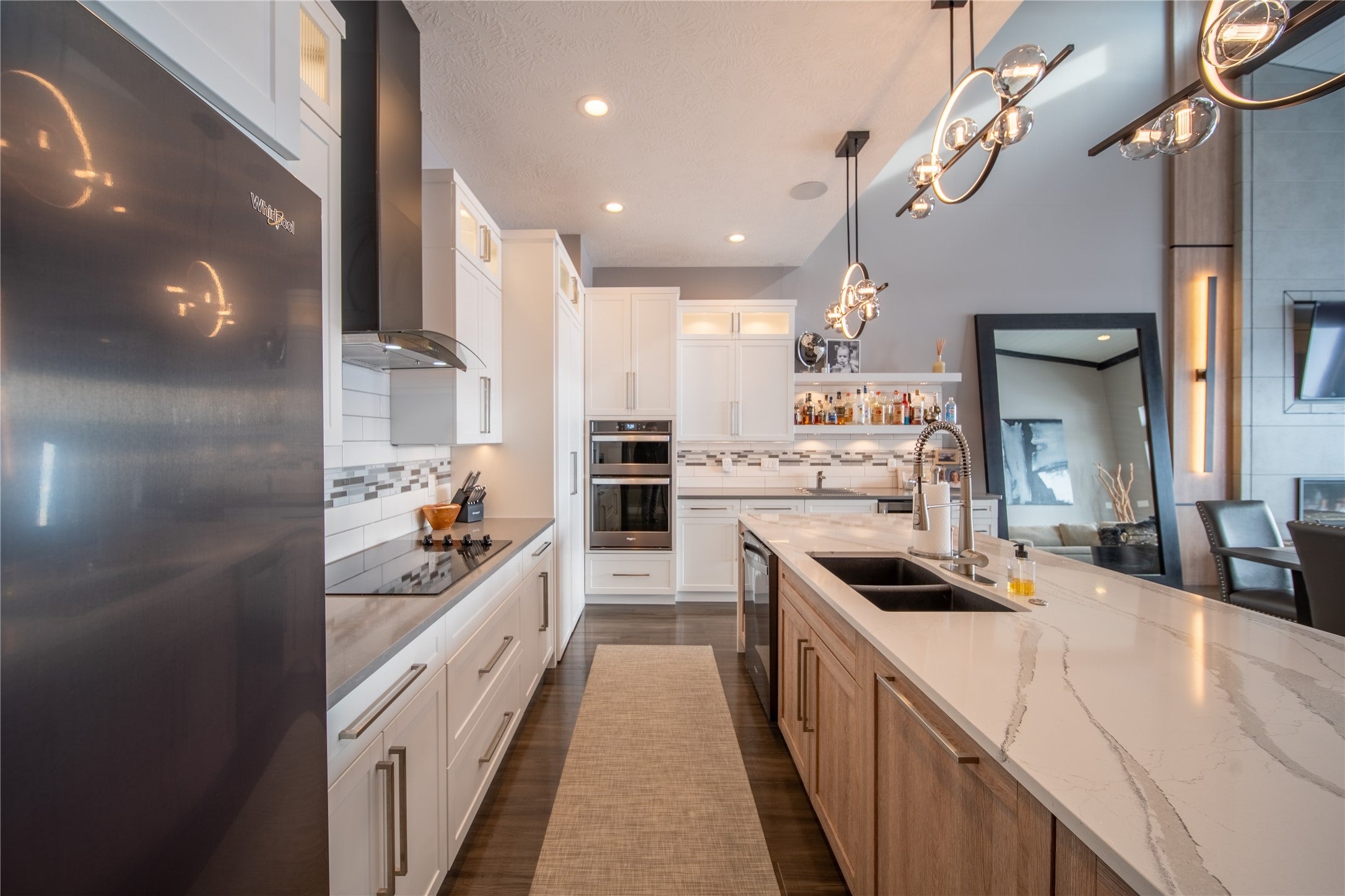 Spirit Lake, Iowa, 51360, United States, 7 Bedrooms Bedrooms, ,6 BathroomsBathrooms,Residential,Active,2007135