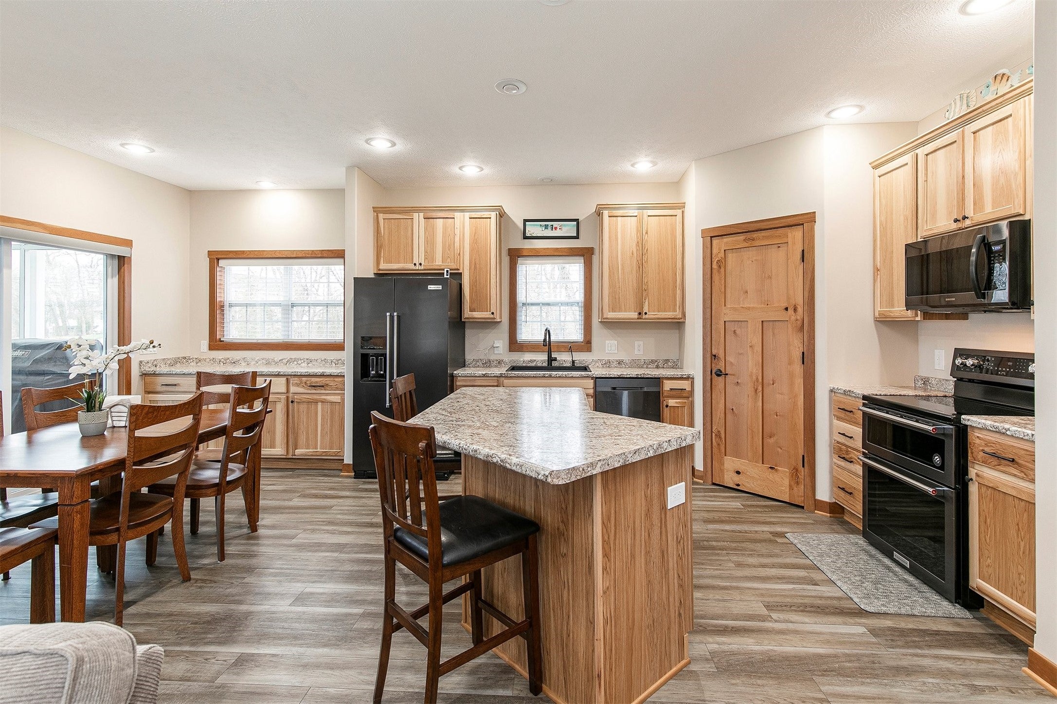 Ellston, Iowa, 50074, United States, 4 Bedrooms Bedrooms, ,3 BathroomsBathrooms,Residential,Active,2007034