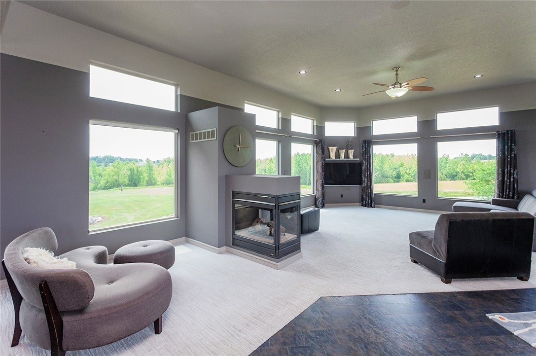 Van Meter, Iowa, 50261, United States, ,4 BathroomsBathrooms,Residential,Active,1757421