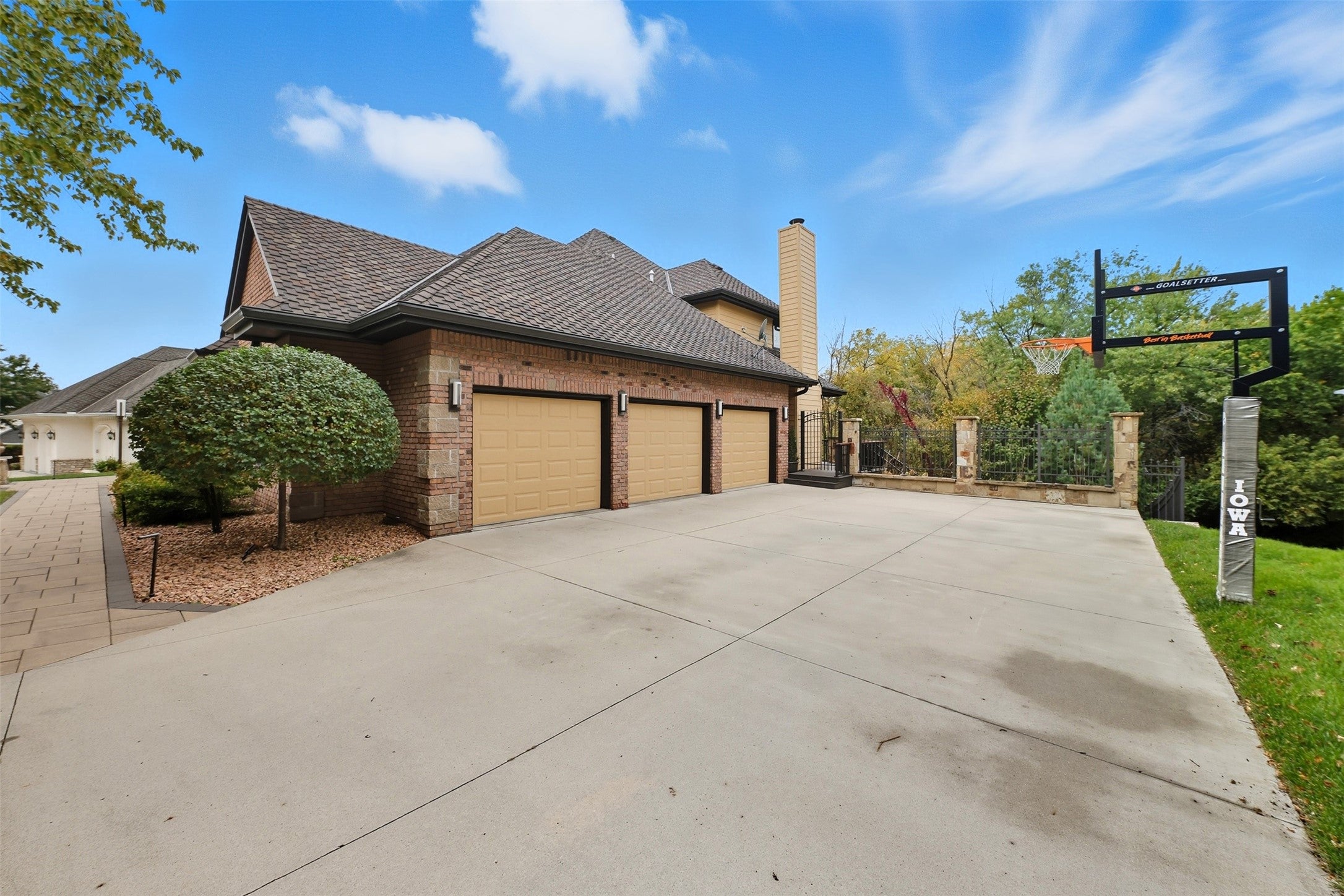 West Des Moines, Iowa, 50266, United States, 5 Bedrooms Bedrooms, ,5 BathroomsBathrooms,Residential,Active,1964503