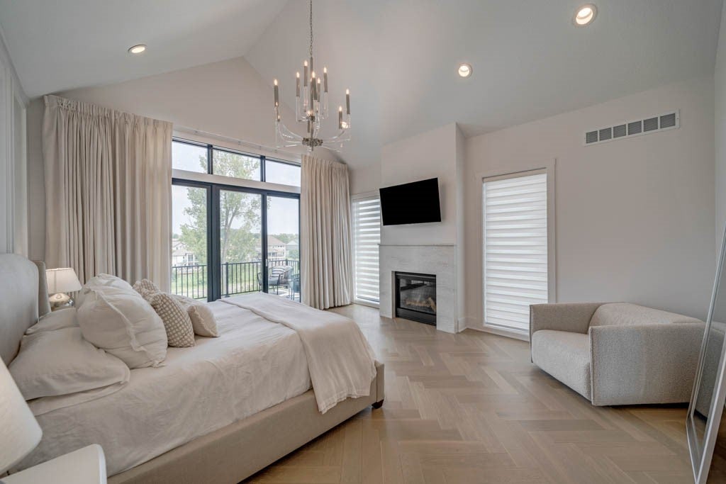 Clive, Iowa, 50325, United States, 5 Bedrooms Bedrooms, ,6 BathroomsBathrooms,Residential,Active,1909646