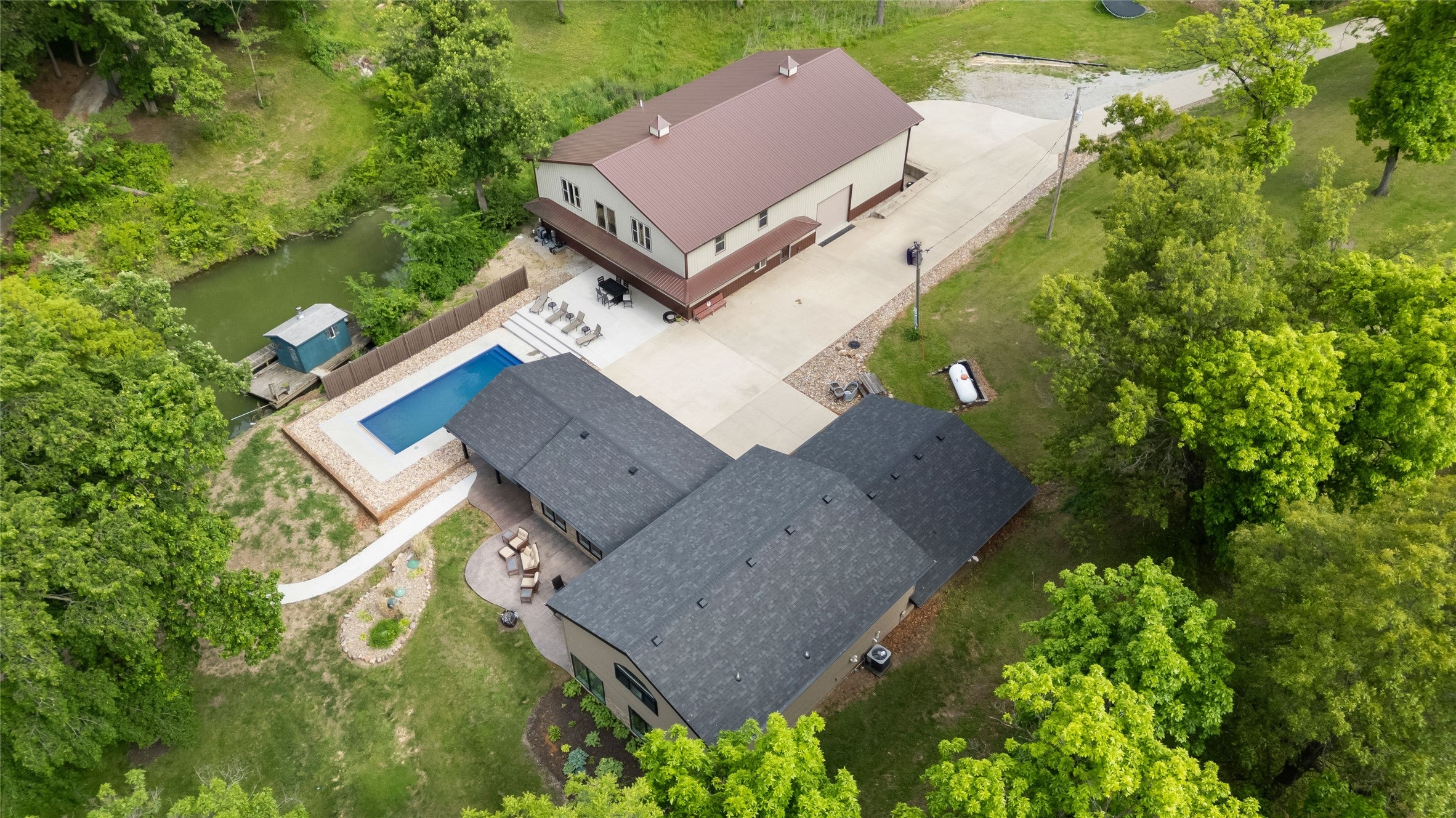 Montezuma, Iowa, 50171, United States, 8 Bedrooms Bedrooms, ,5 BathroomsBathrooms,Residential,Active,1829914