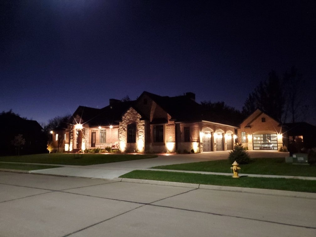 Urbandale, Iowa, 50323, United States, 5 Bedrooms Bedrooms, ,6 BathroomsBathrooms,Residential,Active,2030589